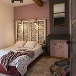 بيت للعطل Domaine Du Prieure Avec Piscine Ancien Couvent & Presbytere