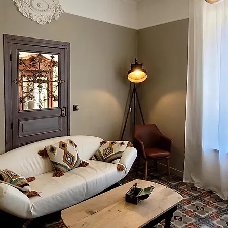 Domaine Du Prieuré Couvent&presbytère *