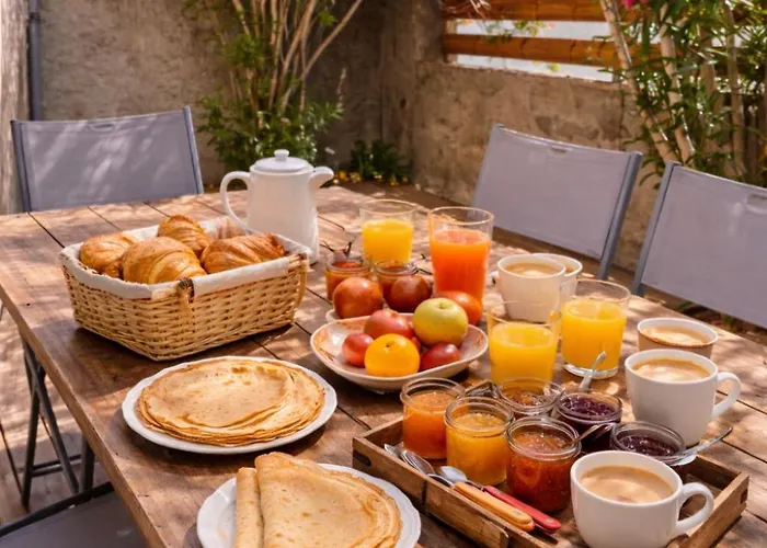 Tatil Evi Domaine Du Prieure Avec Piscine Ancien Couvent & Presbytere